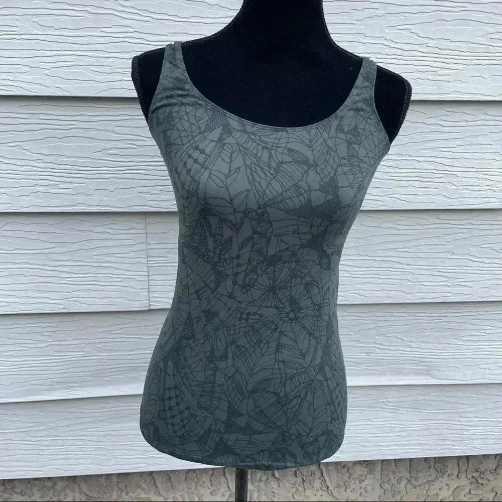 Aritzia - Babaton Tank